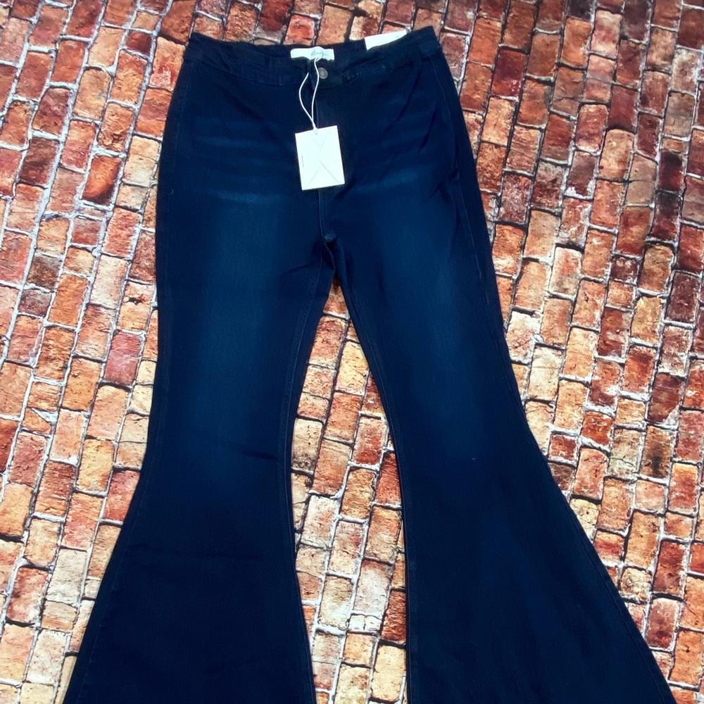 NWT Kancan High Rise Super Flare Jeans